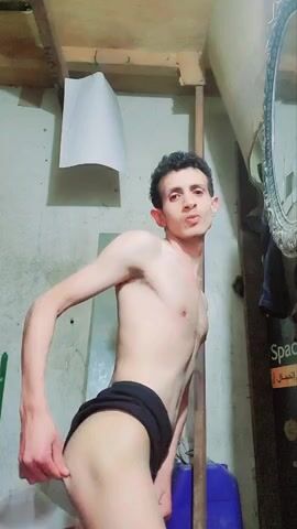 سالب سعودي يصور طيزه - سكس لواط سعودي